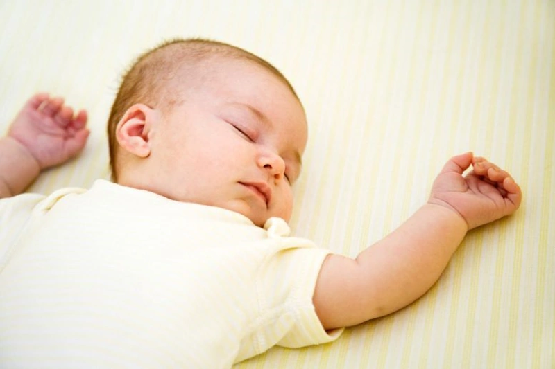 Sleep in a Two-Week-Old Baby (Normal Sleep–Wake Pattern)