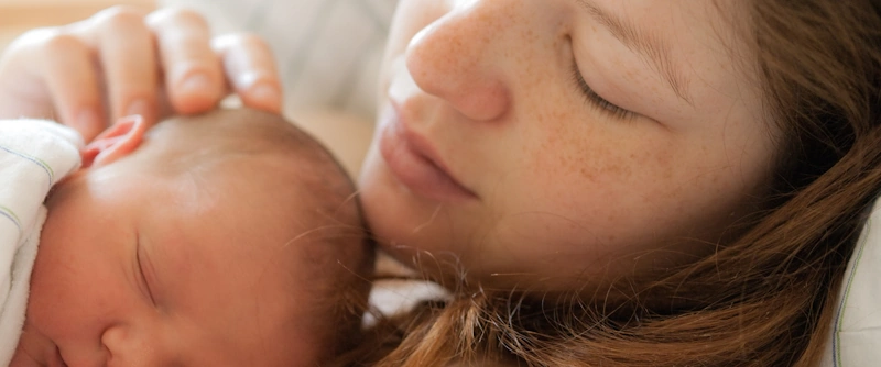 حالة الطفل في الأسبوع الرابع من الحياة (ما التغيرات التي تطرأ على طفل عمره 4 أسابيع؟)